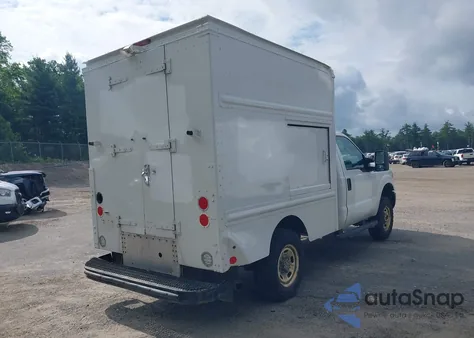 2013 Ford F-250 Xl z USA, uszkodzony, nr VIN 1FDBF2B6XDEB59830